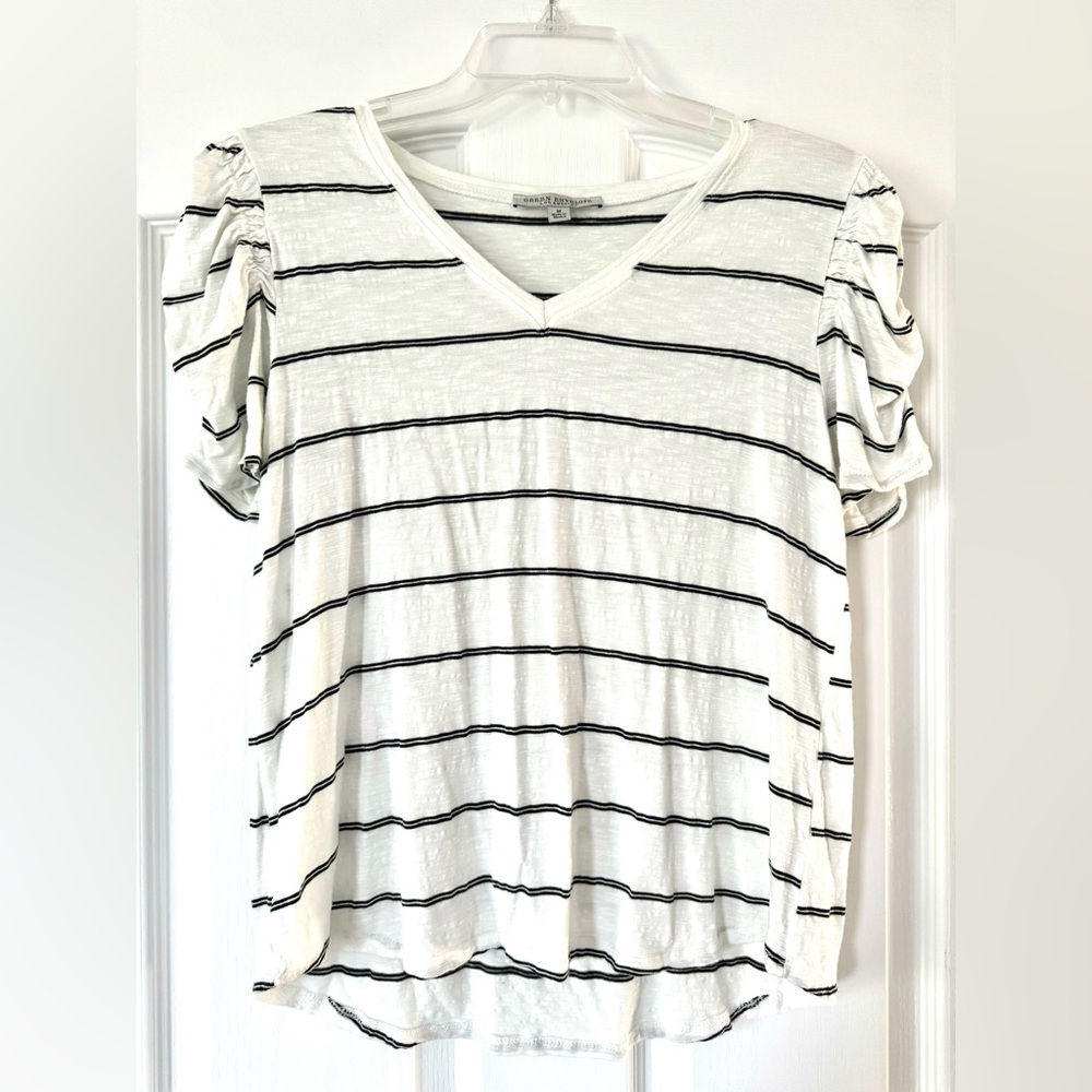 Green Envelope Black and White Striped Short Sleeve Top w/ Puffy Sleeves Medium